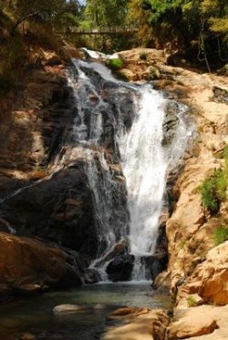    (Tiger Cave Waterfall), 
