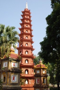    (Tran Quoc Pagoda), 