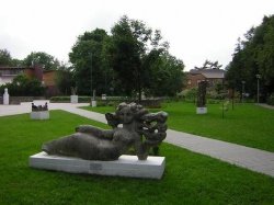   (Sculpture Garden), 